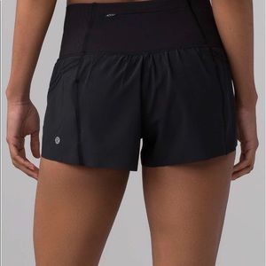 Lulu lemon nwt smooth runner short sz 6